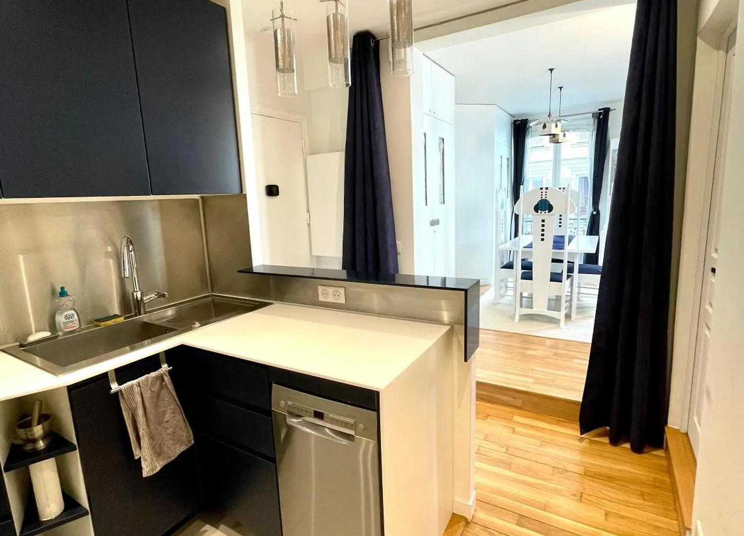 Lovely Montmartre Apartment Παρίσι