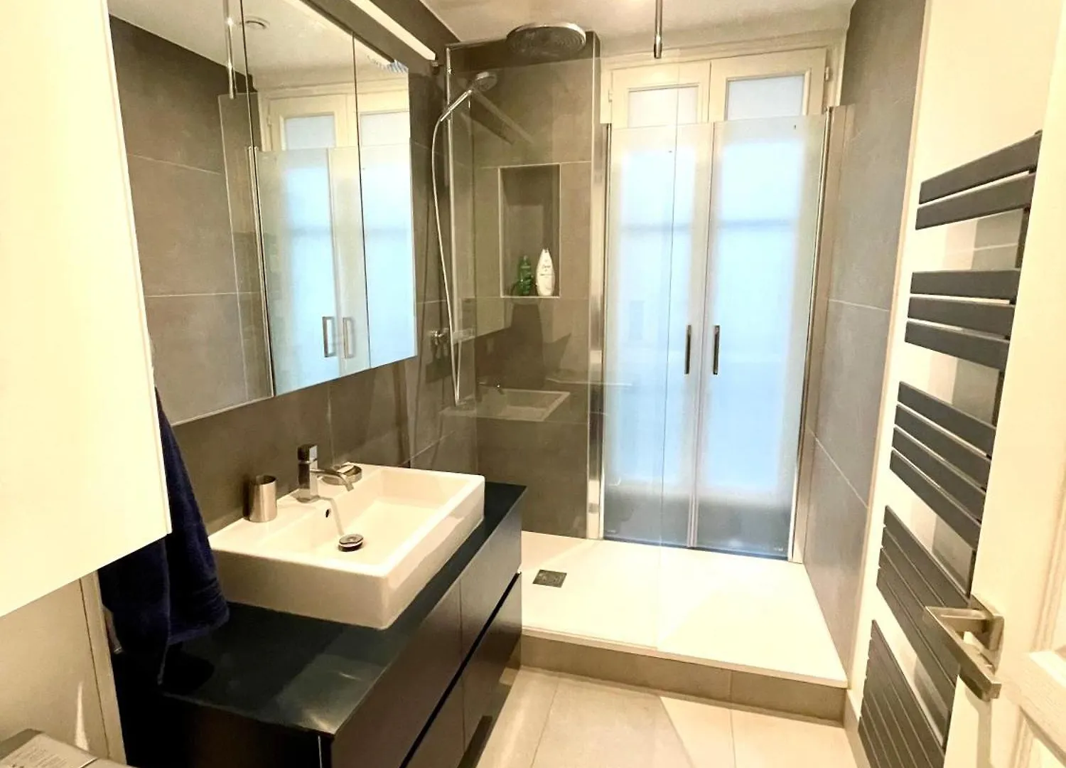 Lovely Montmartre Apartment Paris